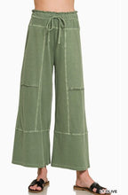 Load image into Gallery viewer, Exposed-seam Flare Hem Pants With Pockets