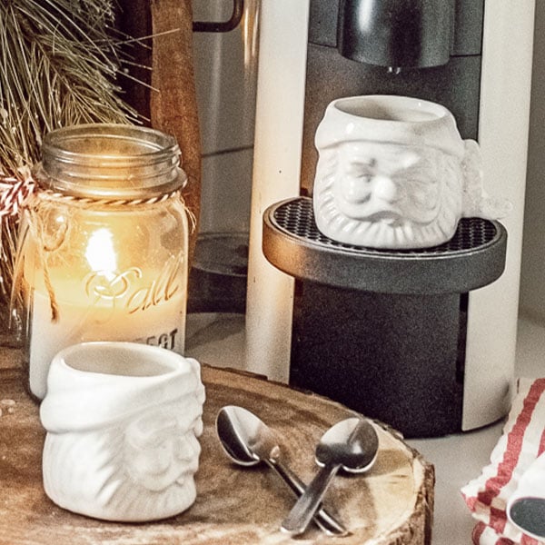 Set of 4 Vintage Inspired 1950's Santa Mugs
