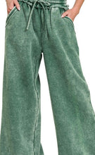 Load image into Gallery viewer, Acid Wash Fleece Palazzo Pant With Pockets
