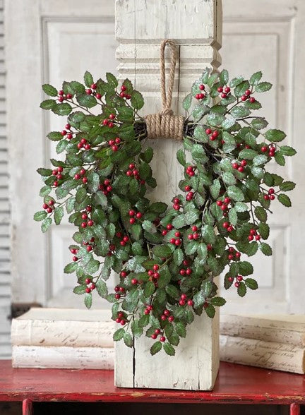 Holly Wreath w/ Berry