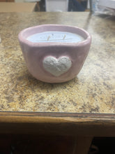 Load image into Gallery viewer, Oxford Heart Candles 14 Oz
