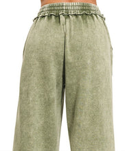 Load image into Gallery viewer, Acid Wash Fleece Palazzo Pant With Pockets
