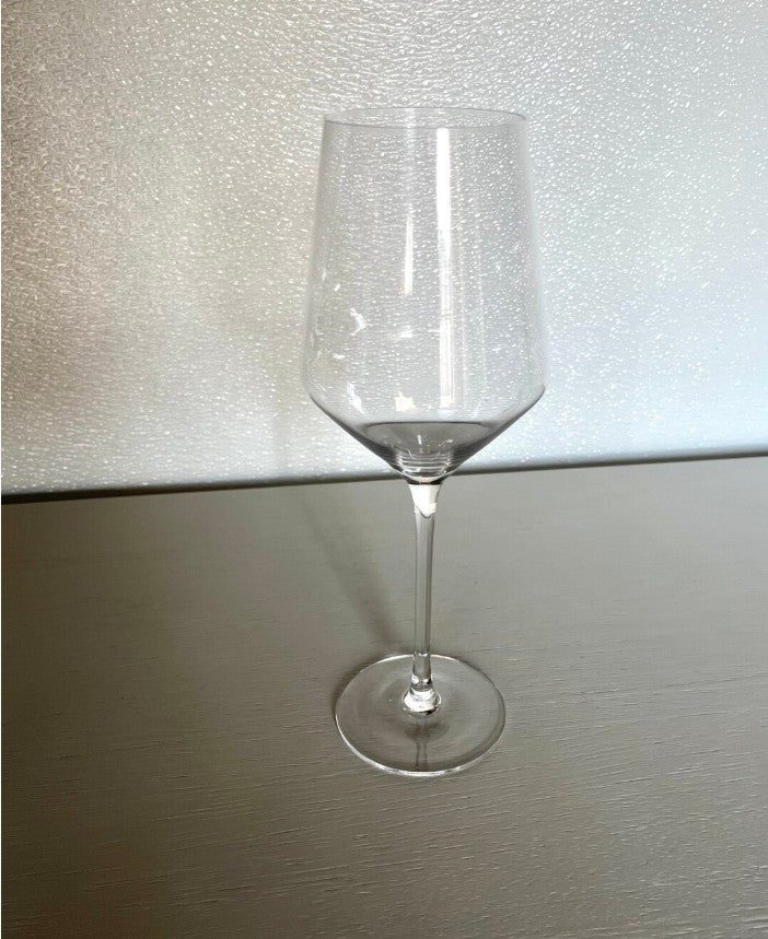 ANGLED CRYSTAL CHARDONNAY GLASSES BY VISKI