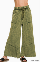 Load image into Gallery viewer, Exposed-seam Flare Hem Pants With Pockets
