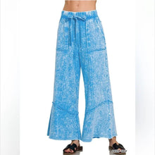 Load image into Gallery viewer, Exposed-seam Flare Hem Pants With Pockets
