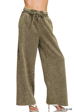Load image into Gallery viewer, Acid Wash Fleece Palazzo Pant With Pockets
