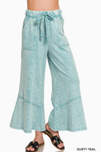 Load image into Gallery viewer, Exposed-seam Flare Hem Pants With Pockets
