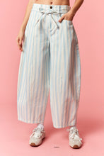 Load image into Gallery viewer, Multi Stripe Printed Twill Denim Belt Strap Detailed Barrel Jeans
