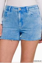 Load image into Gallery viewer, Acid Washed Frayed Cutoff Hem Shorts
