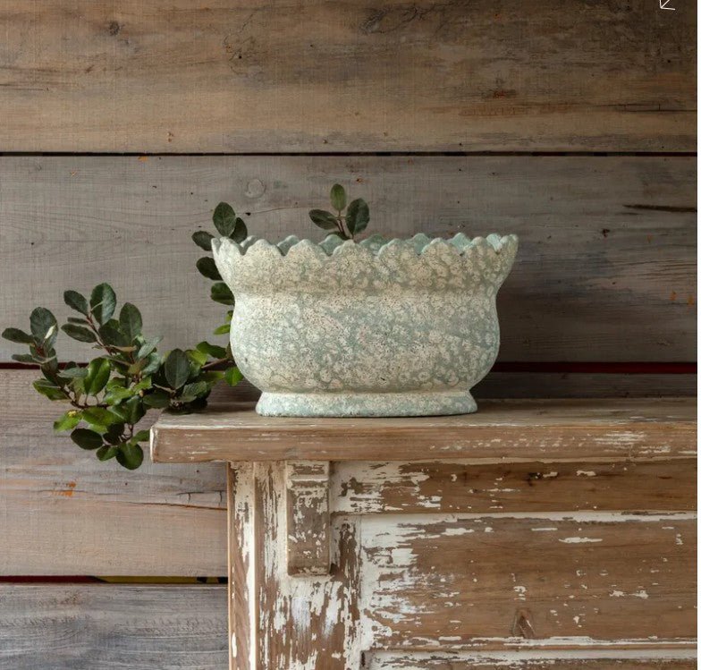 Orleans Crown Planter