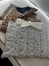 Load image into Gallery viewer, Quilted Bible Sleeves
