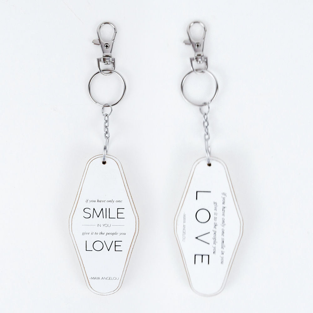 keychain (SMLE LVE) wh/bk Oh Maya Collection