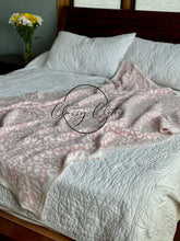 Load image into Gallery viewer, Luxe Blanket - Pink Leopard
